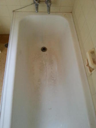 Dirty Bath - Fullarton - A bath in need of TLC&nbsp;